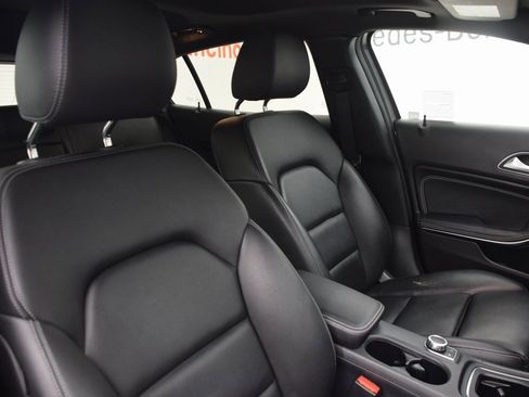 Used 2018 Mercedes-Benz GLA 250 4MATIC image 16