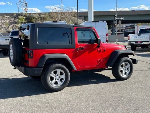 Used 2017 Jeep Wrangler Sport w/ Connectivity Group AWD/4WD image 7