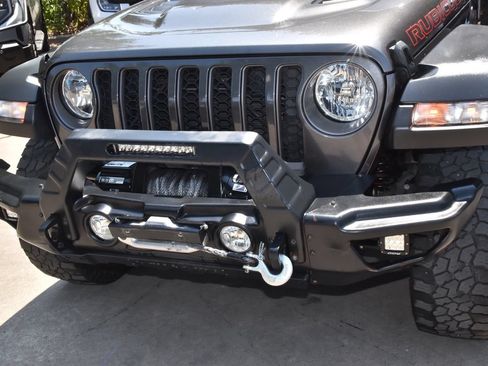 Used 2023 Jeep Gladiator Rubicon w/ Cold Weather Group AWD/4WD image 39