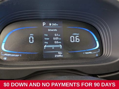 Used 2025 Hyundai Venue SEL FWD image 22