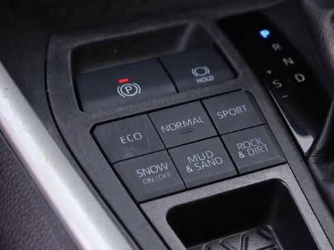 Certified 2023 Toyota RAV4 LE image 18