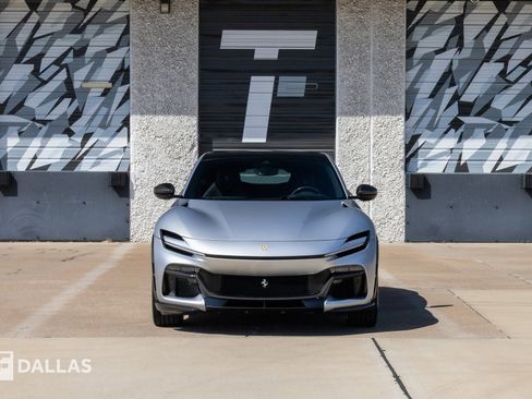 Used 2024 Ferrari Purosangue image 3