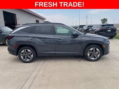 Used 2025 Hyundai Tucson SEL FWD image 6