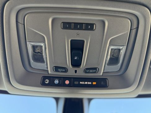 Used 2021 GMC Sierra 1500 SLT image 11