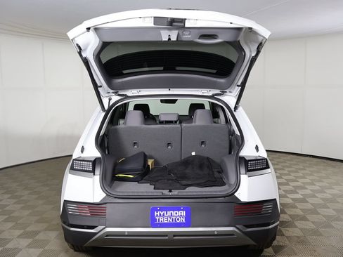 Used 2024 Hyundai Ioniq 5 SEL RWD image 16