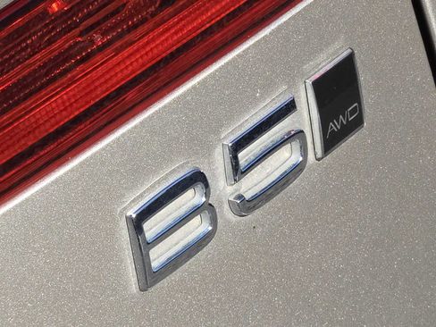 Used 2025 Volvo XC60 B5 Ultra w/ Protection Package Premier image 10