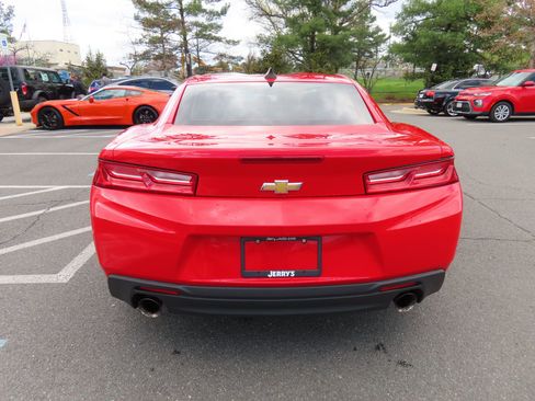 Used 2018 Chevrolet Camaro LT image 6