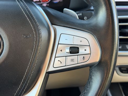 Used 2020 BMW X7 xDrive40i w/ Premium Package image 18