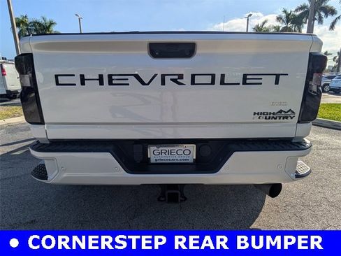 Used 2023 Chevrolet Silverado 3500 High Country w/ Technology Package image 12