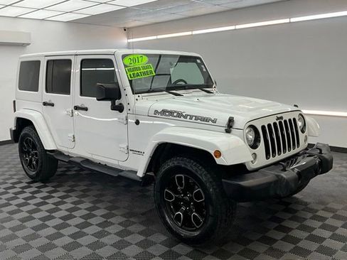 Used 2017 Jeep Wrangler Unlimited Sahara AWD/4WD image 23