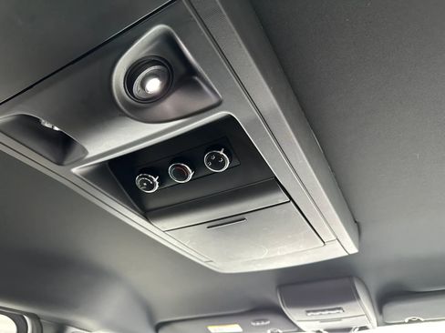 Used 2016 Dodge Grand Caravan R/T FWD image 15