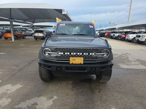 Used 2025 Ford Bronco Badlands image 9