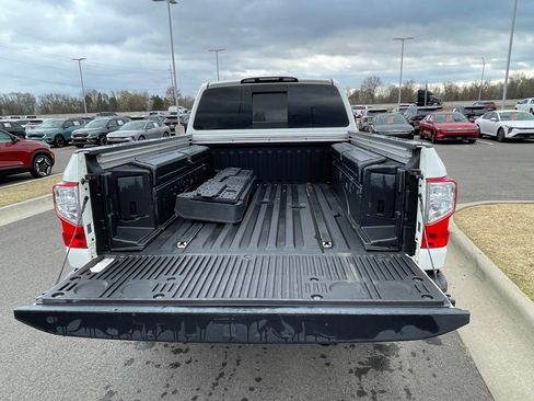 Used 2019 Nissan Titan Platinum Reserve w/ Platinum Utility Package image 9