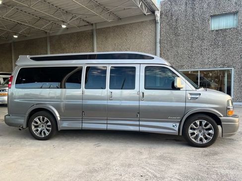 Used 2025 Chevrolet Express 2500 Extended w/ Driver Convenience Package RWD image 5