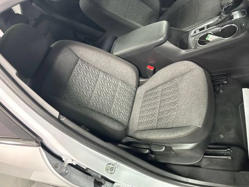 Used 2022 Chevrolet Equinox LT FWD image 26