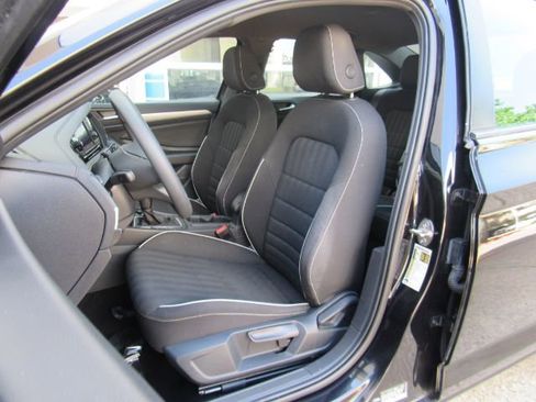 Used 2023 Volkswagen Jetta Sport image 13