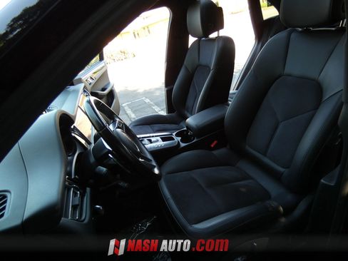 Used 2020 Porsche Macan AWD/4WD image 50