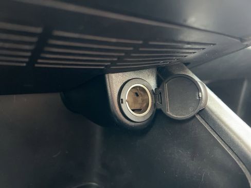 Used 2016 Dodge Journey SE image 19