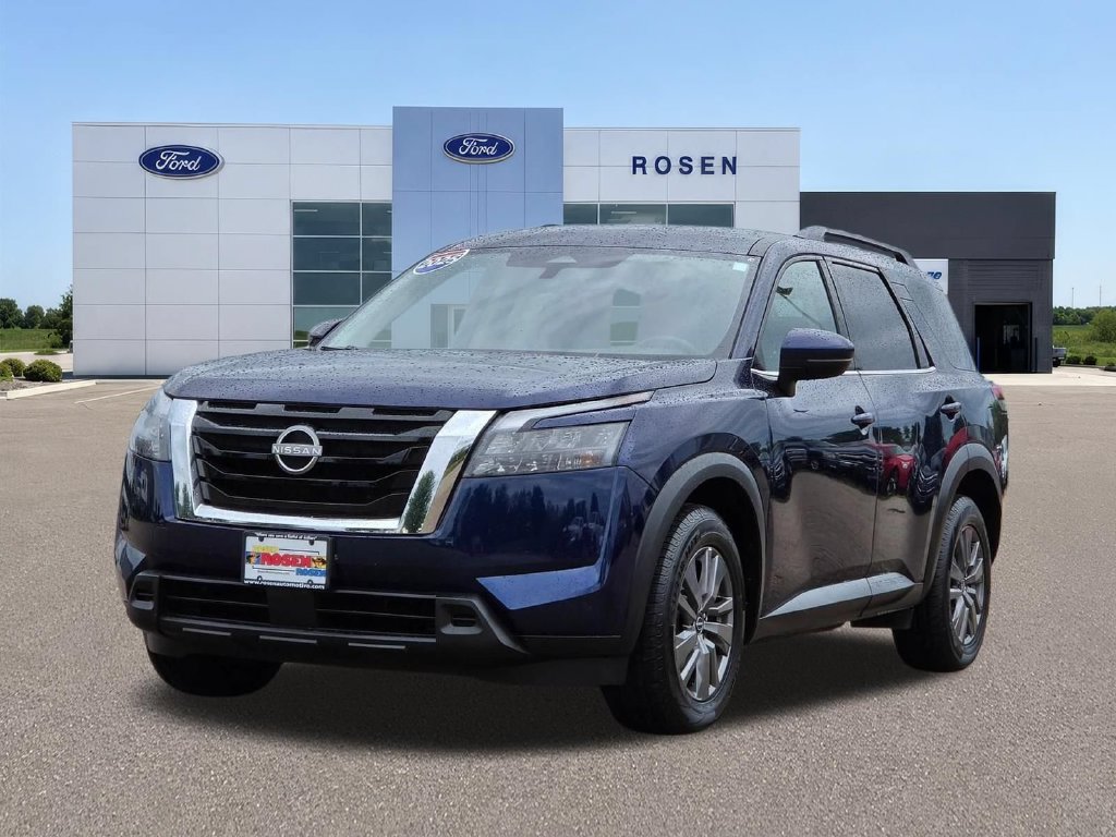 Used 2025 Nissan Pathfinder SV AWD/4WD image 7