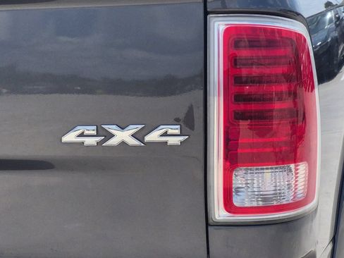 Used 2018 RAM 2500 Laramie AWD/4WD image 28