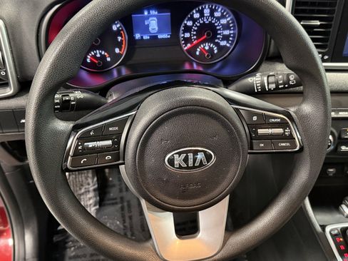 Used 2020 Kia Sportage LX AWD/4WD image 17