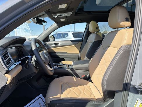 New 2026 Volkswagen Atlas Cross Sport SE image 11