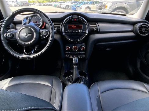 Used 2016 MINI Cooper 4-Door Hardtop FWD image 8
