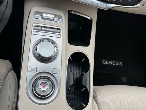 Used 2023 Genesis GV70 2.5T AWD/4WD image 26