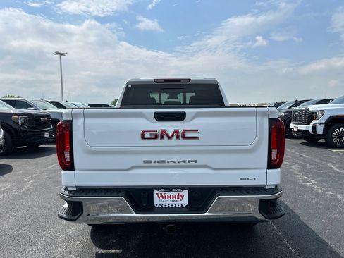 New 2026 GMC Sierra 1500 SLT w/ SLT Premium Package AWD/4WD image 9