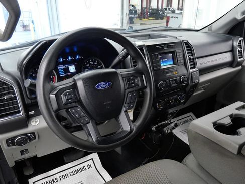 Used 2017 Ford F250 XLT w/ XLT Value Package AWD/4WD image 11