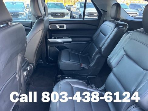 Used 2021 Ford Explorer XLT w/ Equipment Group 202A image 12