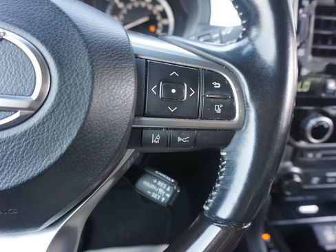 Used 2022 Lexus GX 460 Premium w/ Accessory Package AWD/4WD image 9