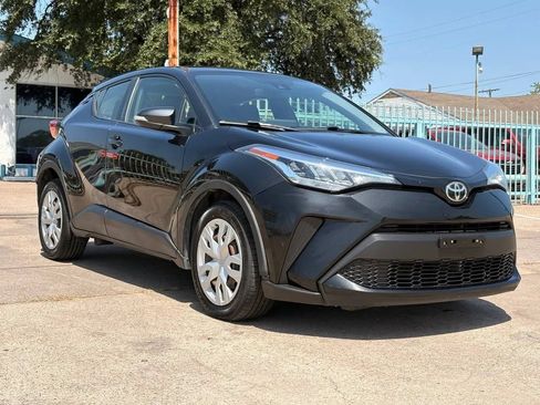 Used 2020 Toyota C-HR LE FWD image 1