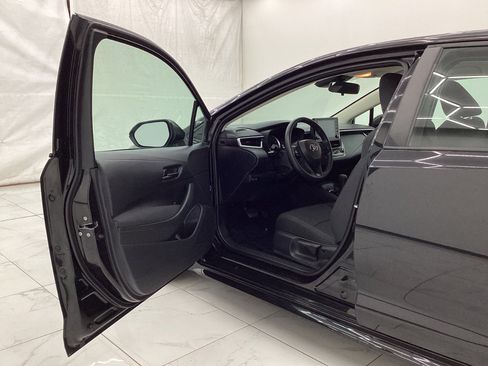Used 2022 Toyota Corolla LE FWD image 16