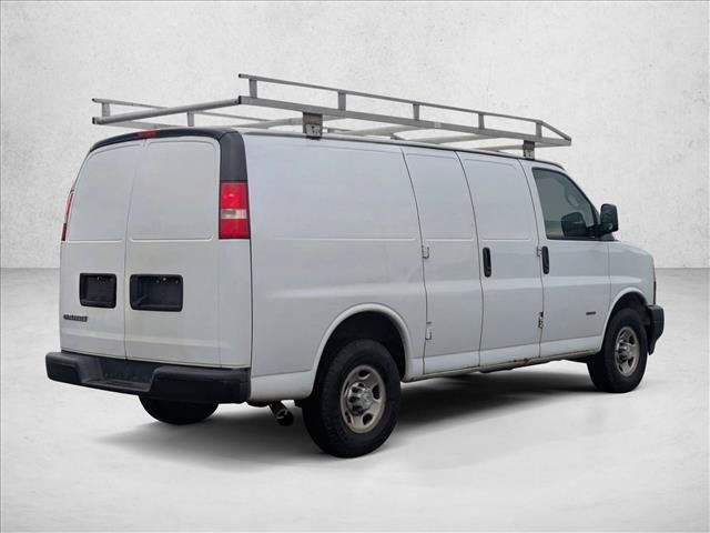 Used 2018 Chevrolet Express 2500 w/ Driver Convenience Package RWD image 5