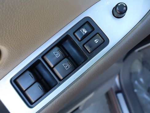 Used 2013 Nissan Murano SV AWD/4WD image 27