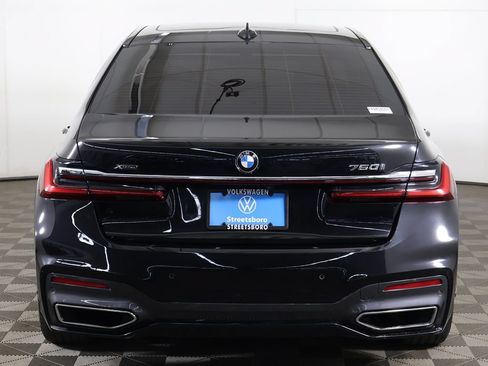 Used 2021 BMW 750i xDrive w/ M Sport Package AWD/4WD image 17