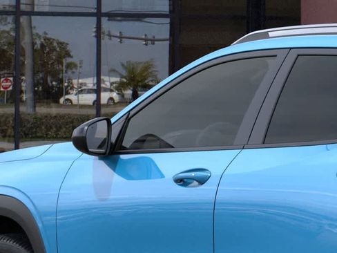 New 2026 Chevrolet Trax ACTIV w/ Sunroof Package FWD image 12