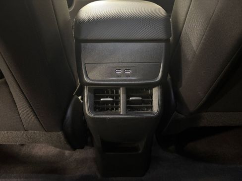Used 2025 Chevrolet Equinox LT FWD image 23