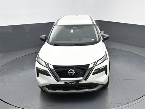 Used 2023 Nissan Rogue S image 18