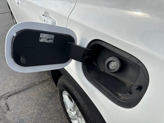 Used 2024 GMC Terrain SLE FWD image 19
