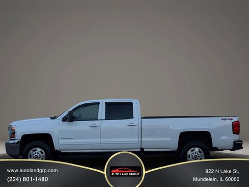Used 2018 Chevrolet Silverado 2500 LT image 2