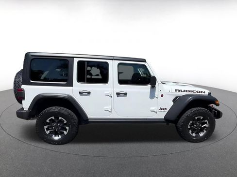 Used 2025 Jeep Wrangler Unlimited Rubicon AWD/4WD image 16