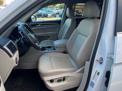 Used 2021 Volkswagen Atlas SE image 15