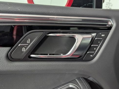 New 2026 Porsche Macan image 26