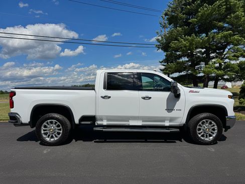 Used 2024 Chevrolet Silverado 2500 LTZ w/ LTZ Convenience Package AWD/4WD image 7