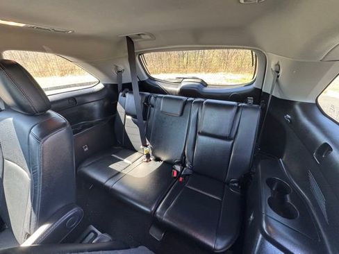 Used 2018 Toyota Highlander Limited image 14