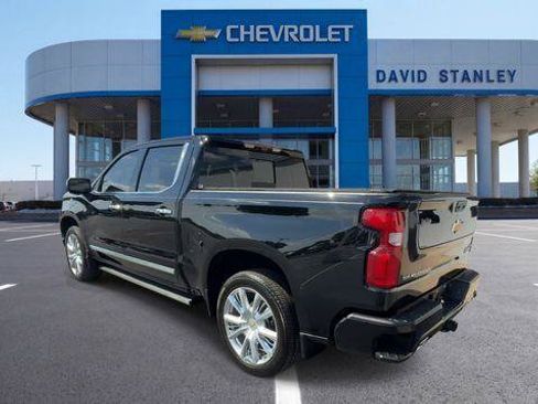 Used 2025 Chevrolet Silverado 1500 High Country AWD/4WD image 6