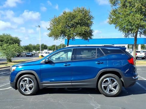 Used 2021 GMC Terrain SLT w/ Infotainment Package II AWD/4WD image 10