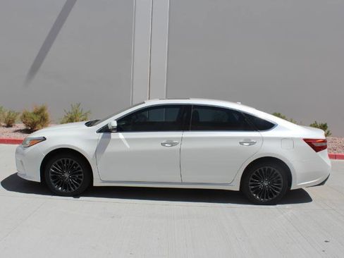 Used 2018 Toyota Avalon Touring w/ Carpet Mat Package FWD image 8